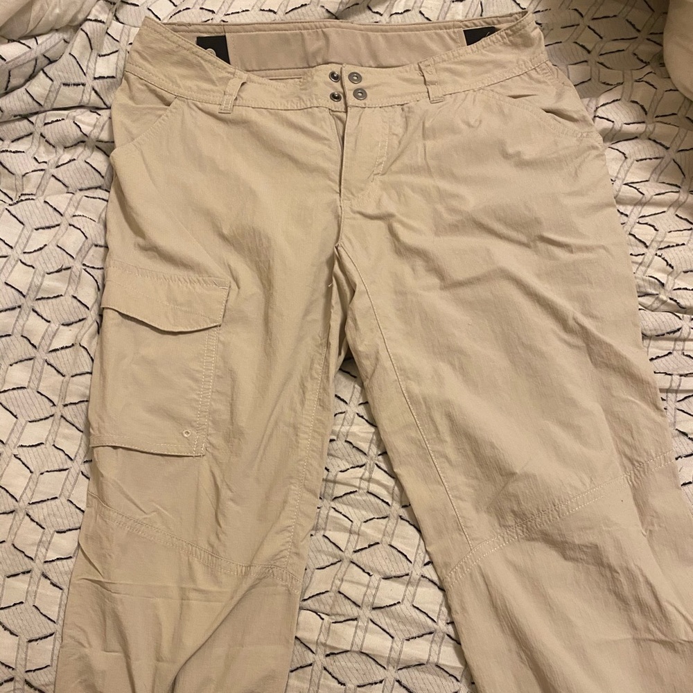 Women’s Columbia Hiking Pants - Size 6